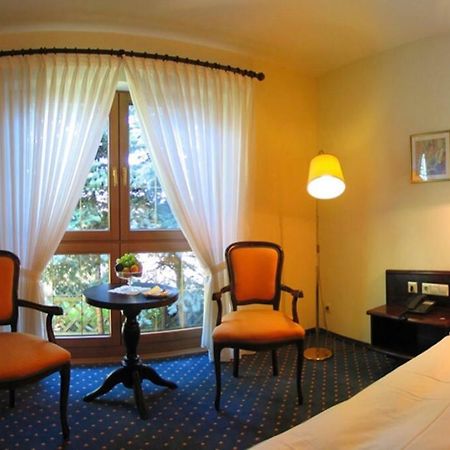 Hotel Waldhaus Hügelsheim Kültér fotó