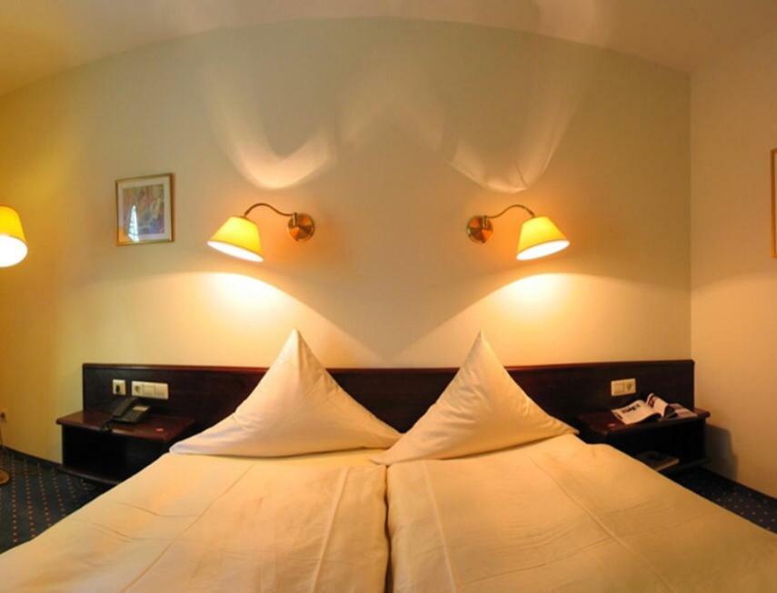 Hotel Waldhaus Hügelsheim Kültér fotó