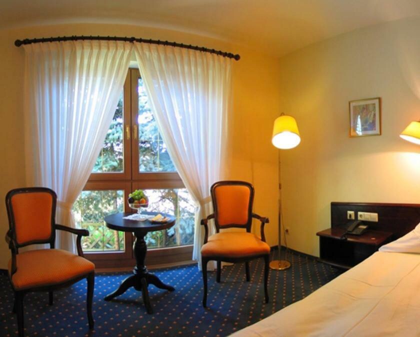 Hotel Waldhaus Hügelsheim Kültér fotó
